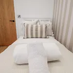 Pearl Stone House Уитби