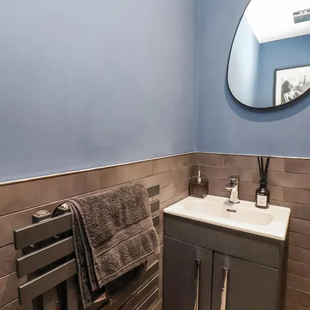 Semesterbostad Pearl Stone House