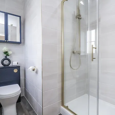 Semesterbostad Pearl Stone House